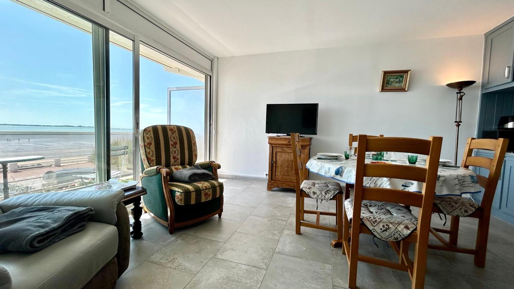 Appt Avec Vue Exceptionnelle Sur La Baie + Garage *