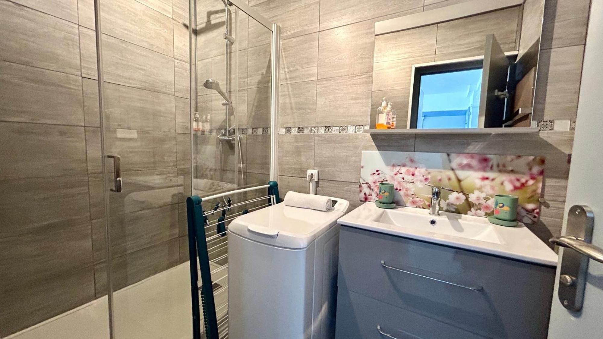 Appt Avec Vue Exceptionnelle Sur La Baie + Garage Apartment